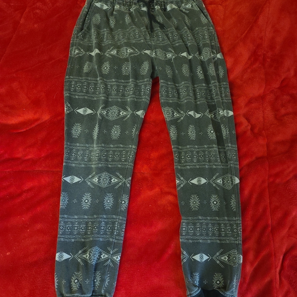 BEAUTIFUL GIANT PAISLEY PANTS